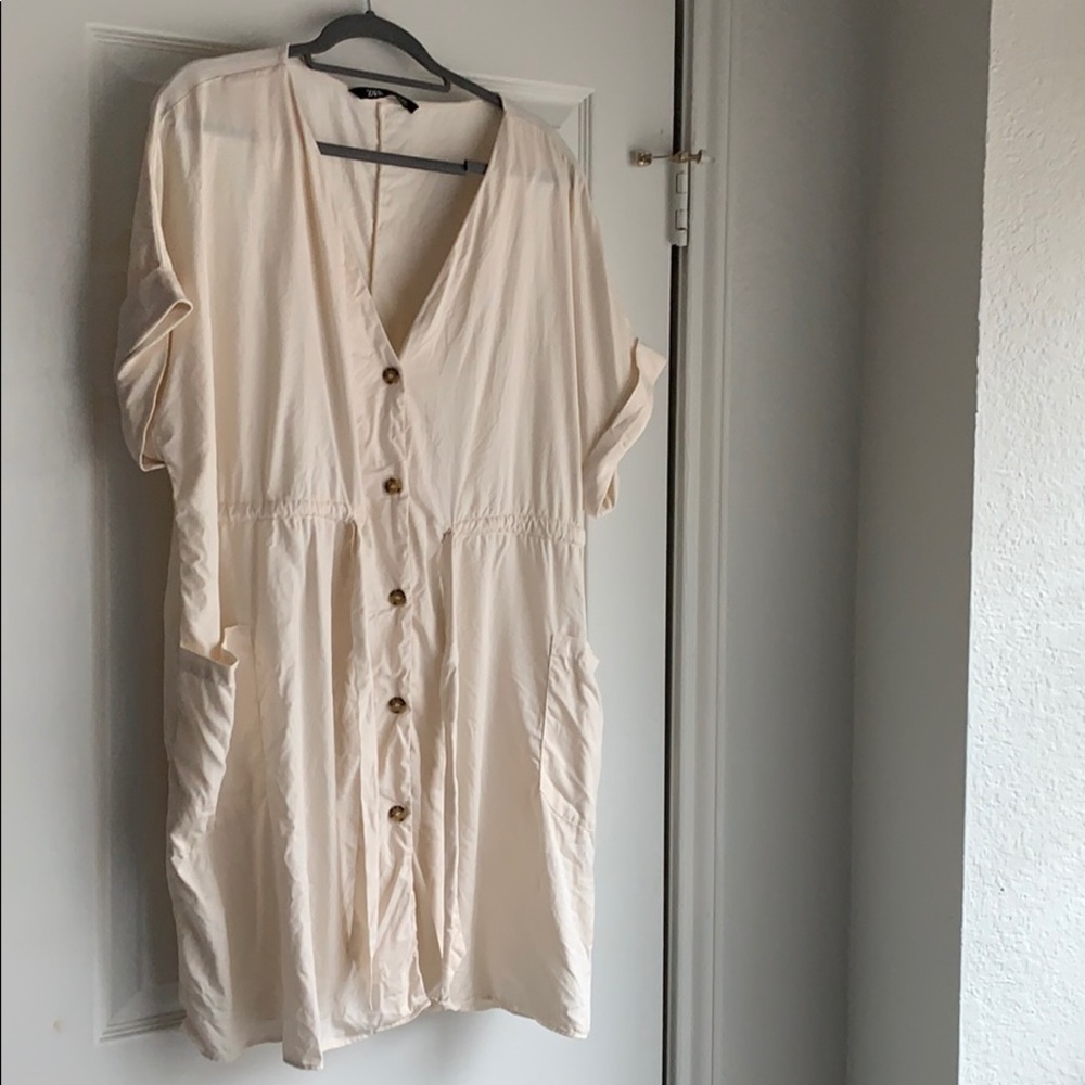 Zara cream button-down tie dress 🤍